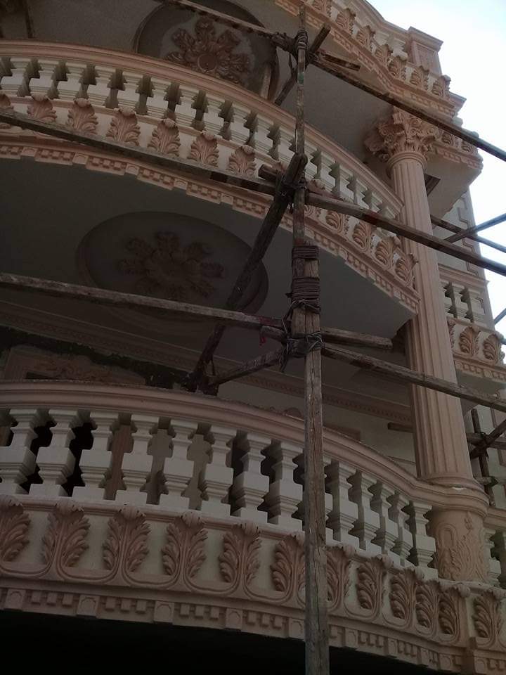 واجهة سكنية — بلكونات زخرفية