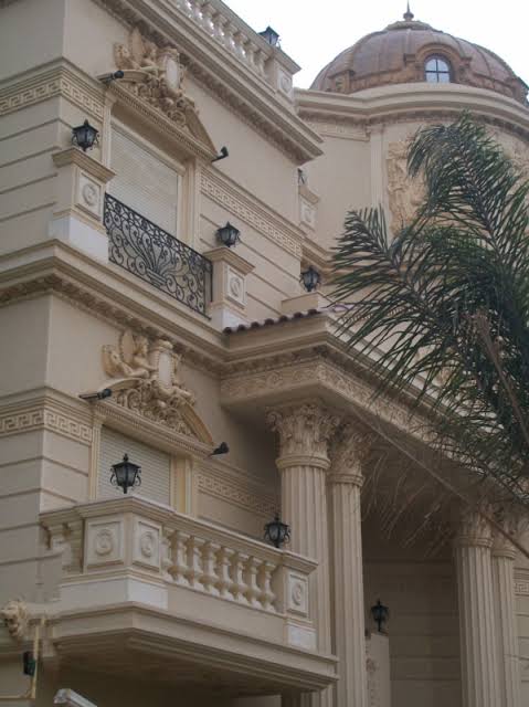 عمارة — زخارف وكرانيش