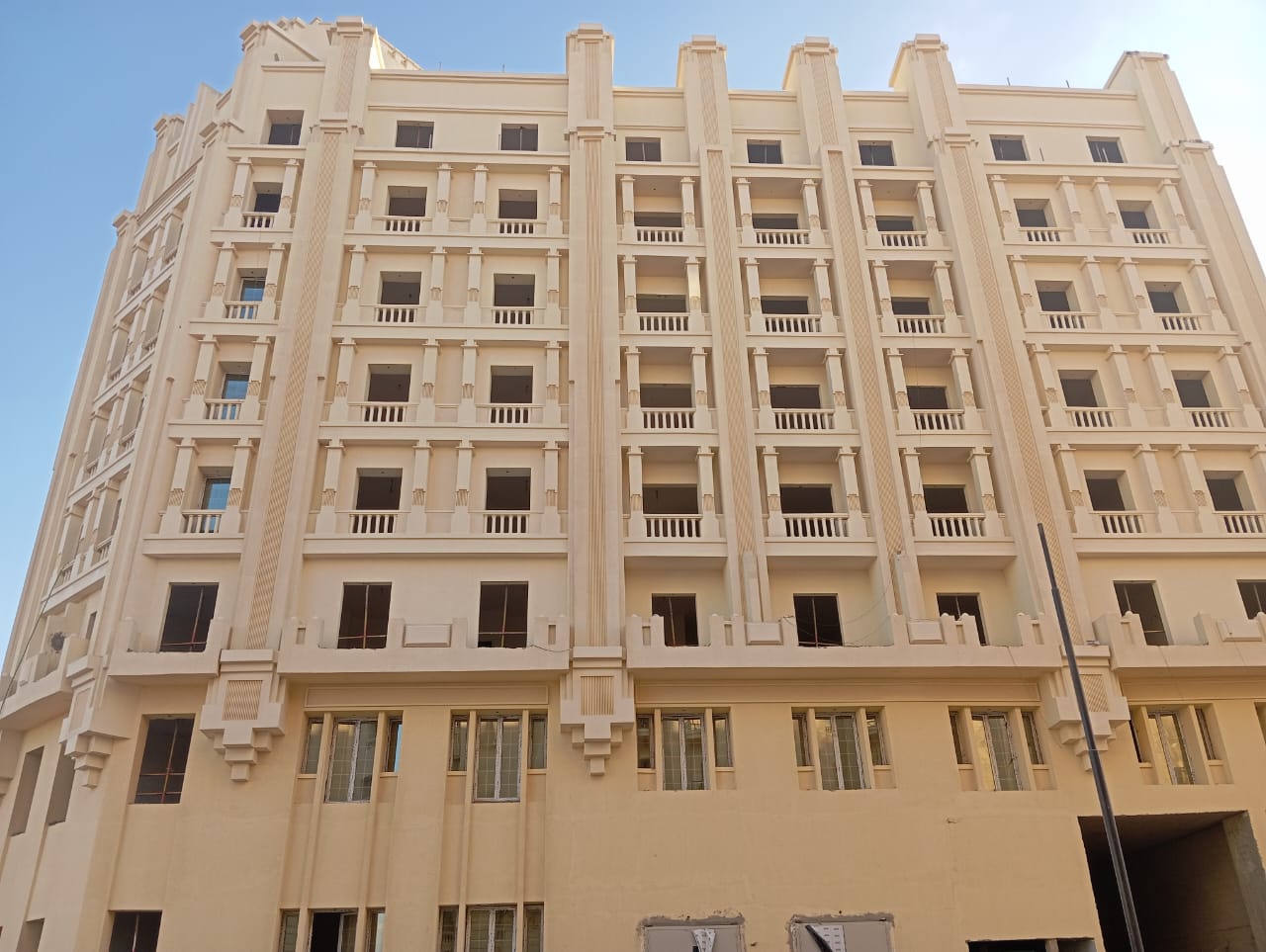 واجهة متعددة الطوابق