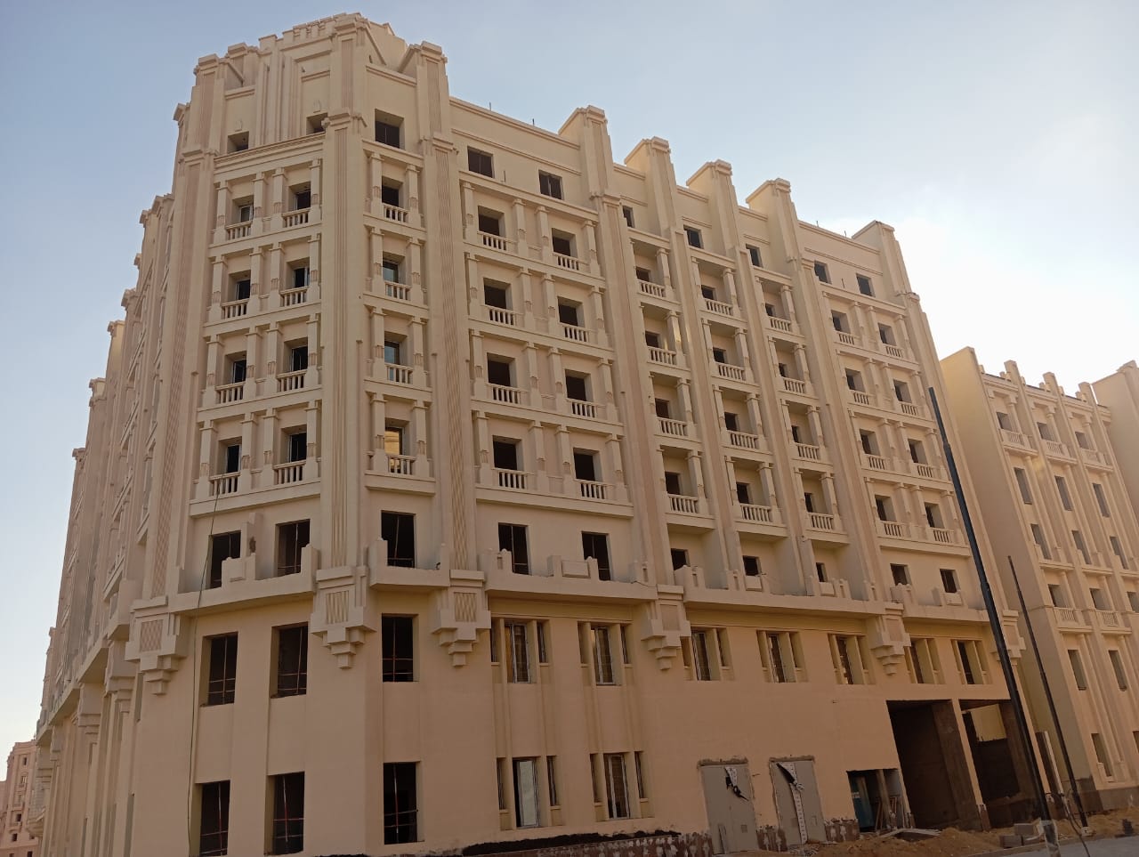 مبنى سكني — واجهة نيوكلاسيك