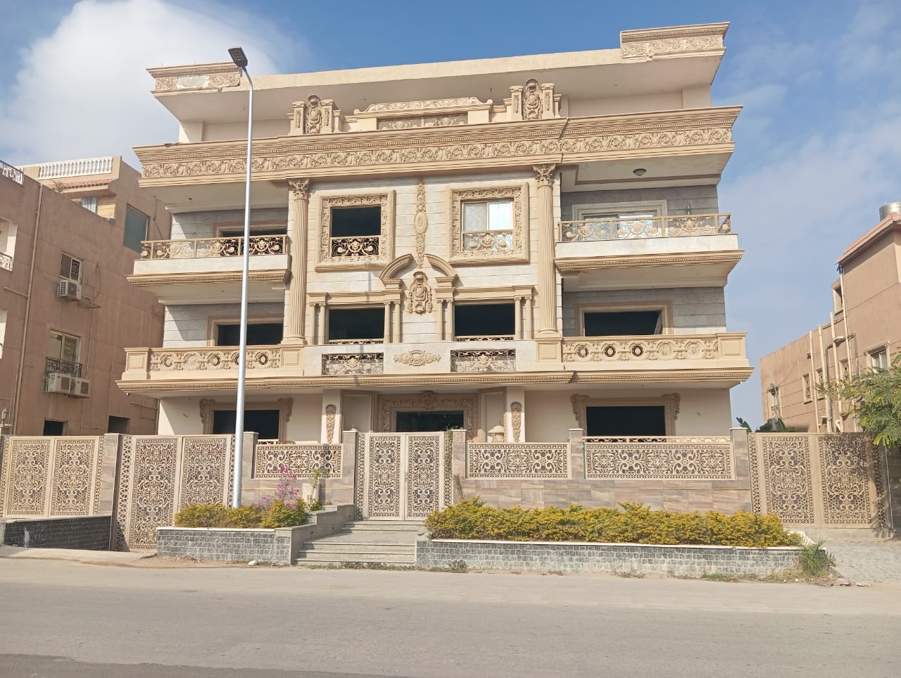 واجهة كلاسيكية — تصميم فاخر